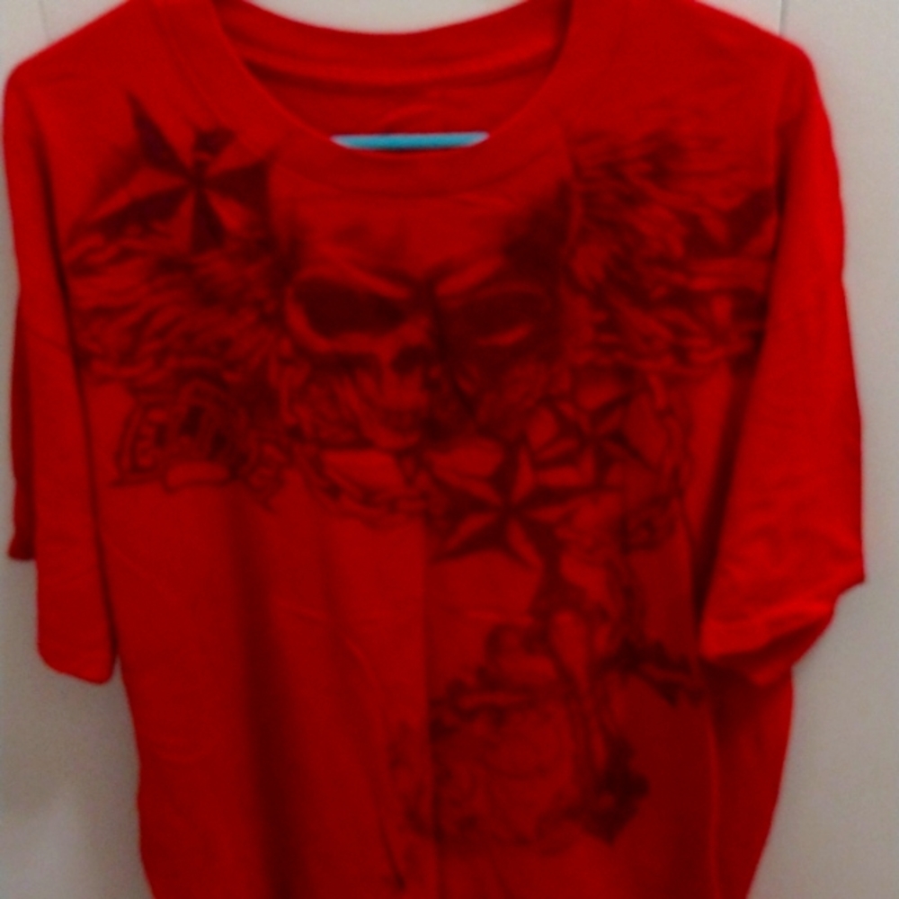 Men's tee shirt